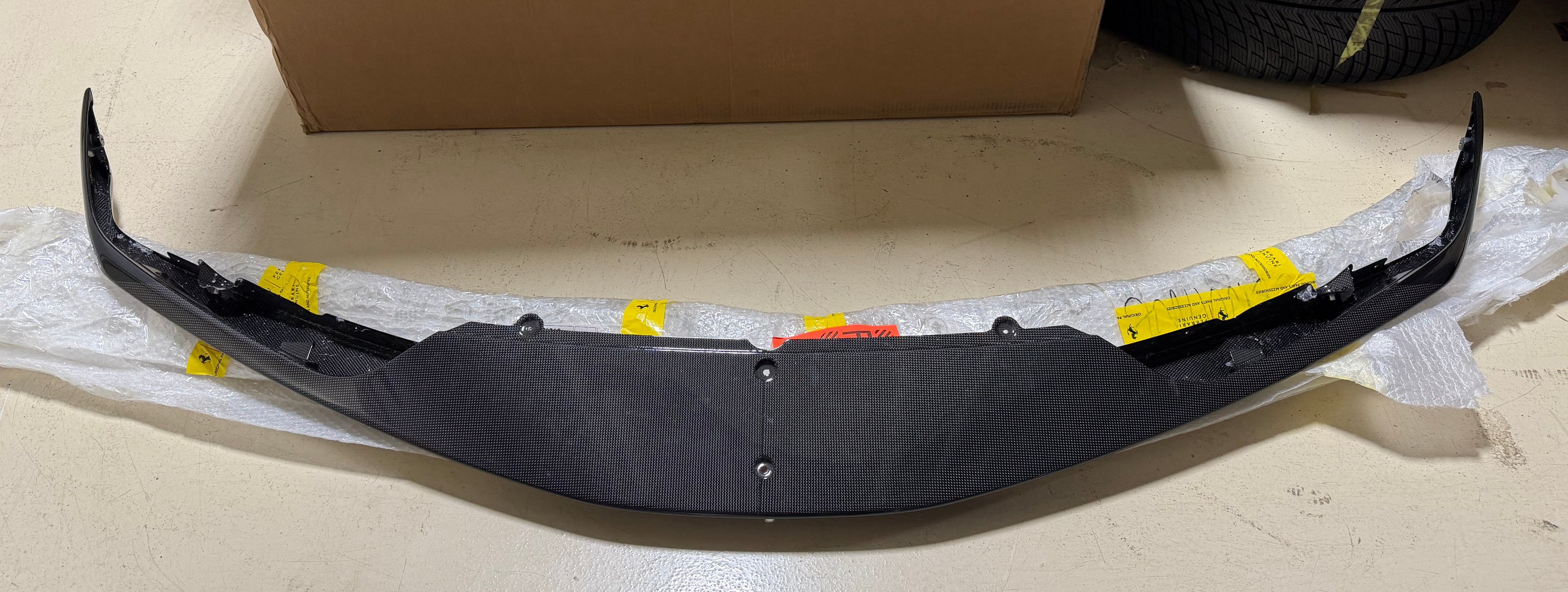 Ferrari OEM Carbon Fibre Centre Spoiler - 884512
