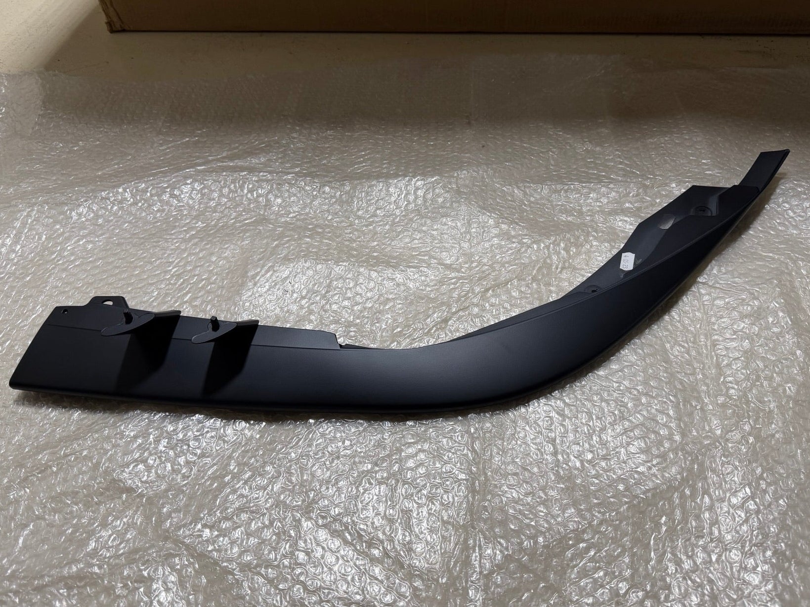 Ferrari F8 RH Lower Aero Splitter - 985862641